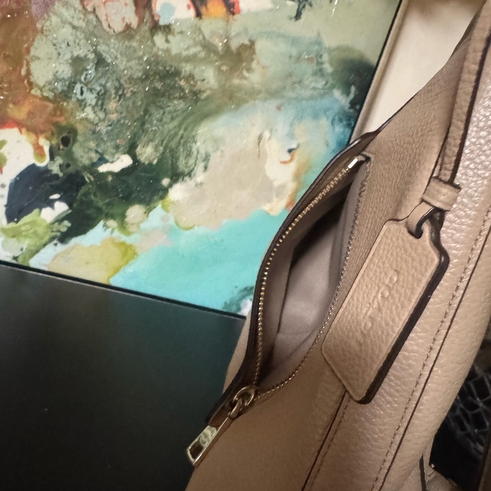 Coach Tan Leather Shoulder Bag - Picture 5 of 9